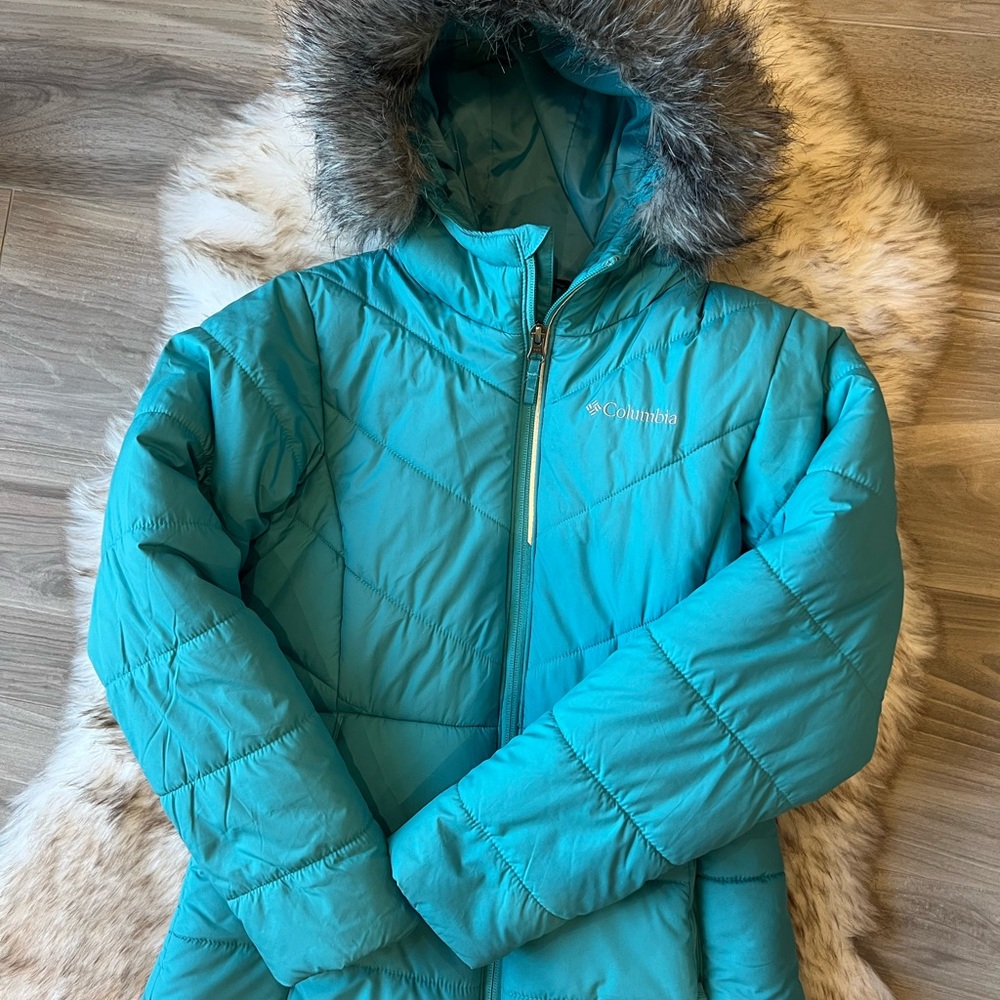 Columbia Aqua Hooded Jacket with Faux Fur Trim